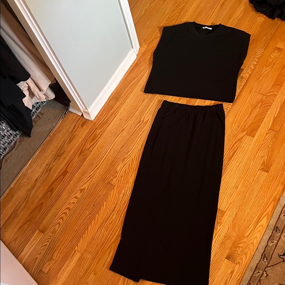 Black Sleeveless Top and Skirt Set - Zara